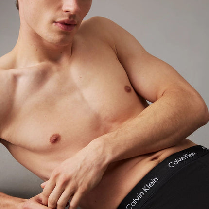 Calvin Klein short 3 pack cotton stretch trunks black heren 0000U2662G-XWB Calvin Klein boxer 3 pack cotton stretch trunks black hommes